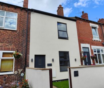 3 bedroom terraced house to rent - Photo 2
