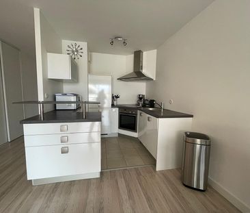 Location Appartement 3 pièces 62m² LA ROCHELLE 17000 - Photo 3