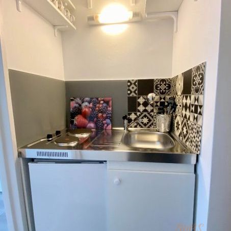 Location STUDIO MEUBLE T1 à STRASBOURG - Photo 1