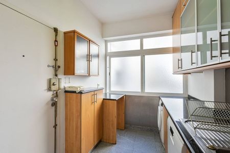 3 bedroom luxury Flat for rent in Lisbon - Photo 2