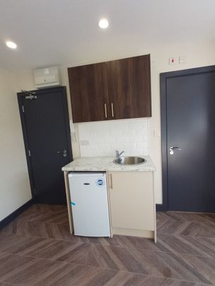 Studio Flat, Drakewood Road, SW16 - Photo 1