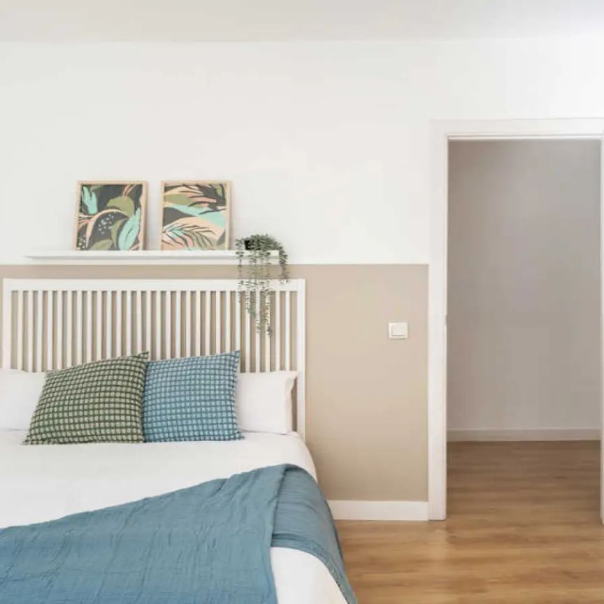 Room in a shared 8-bedroom apartment for rent in Goya - Foto 1