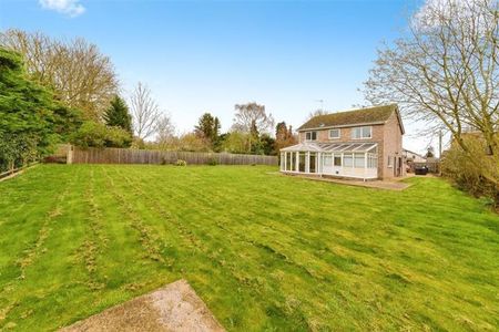 Warmington - Photo 2