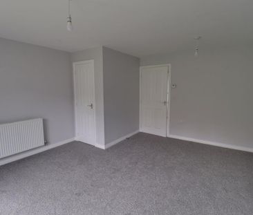 2 bedroom semi-detached house to rent - Photo 4