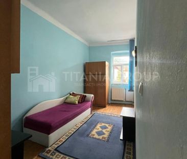 Apartament 3 camere, curte comuna, Centrul Istoric Schei - Fotografie 2