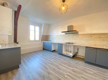 Location Appartement 3 pièces 114m² SAUMUR 49400 - Photo 3