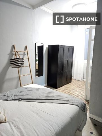 barcelona, Catalonia 08007 - Photo 5