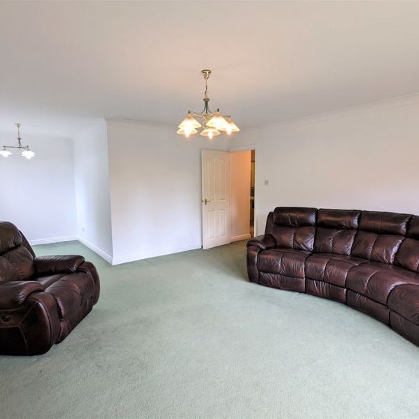 To Let – Spencer Court, Southport – First Floor Apartment - Photo 1