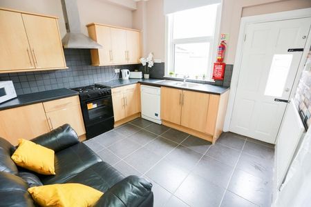 Room in a Shared House, St. Margaret Road, CV1 - Photo 3