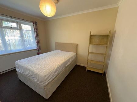 1 bedroom ground floor flat to rent - Photo 4