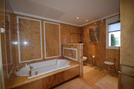 Ground Floor Apartment · Marbella - Photo 3