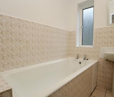 Marine Court St. Leonards-On-Sea TN38 0DY - Photo 5