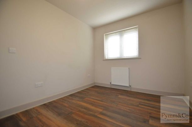 Sprowston Road, Norwich - Photo 1