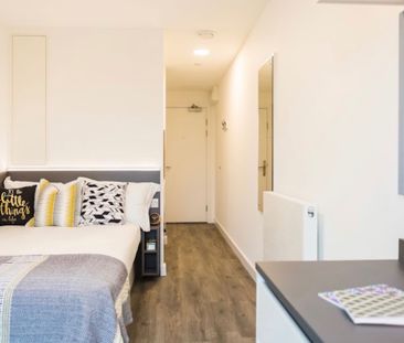Room in a Shared Flat, Chapter White City, W12 - Photo 1