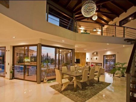 5 bedroom luxury Villa for rent in Nueva Andalucia, Spain - Photo 4