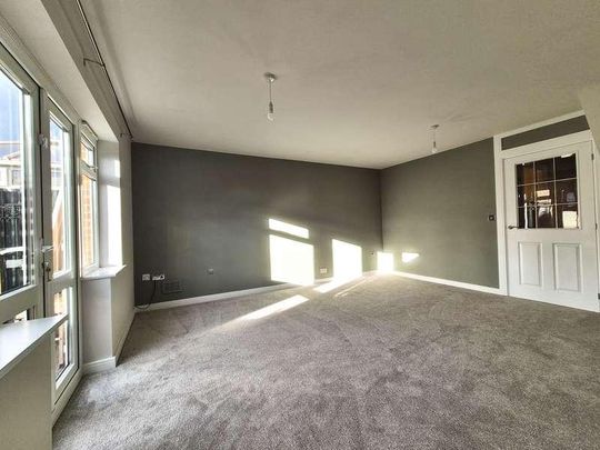 Croft Avenue, Tamworth, B79 - Photo 1