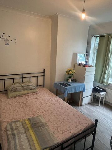 2 bedroom maisonette to rent - Photo 5