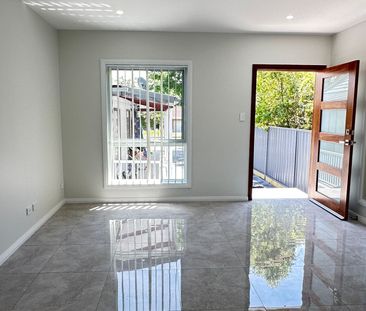 Two Bedroom New Built Granny Flat! - Photo 1