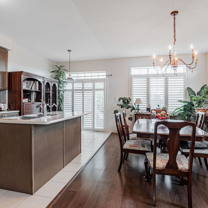 For Lease - 2 Angela Street, Bradford West Gwillimbury, Ontario - Photo 1