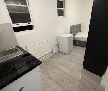 Upper Street, N1, London - Photo 2