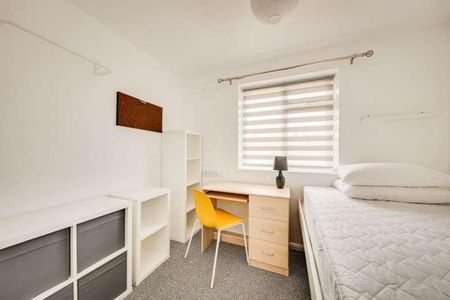 Somerset Road, Canterbury, CT1 - Photo 2