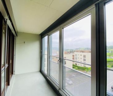 "Grossräumige, helle Wohnung mit Balkon und herrlicher Aussicht" - Photo 5