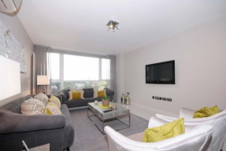 3 bedroom flat to rent - Photo 2