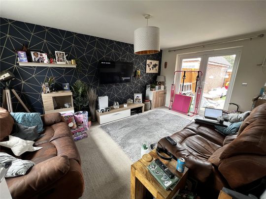 4 Bedroom House To Rent - Photo 1