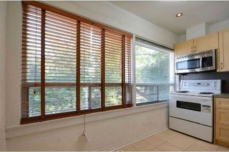 For Lease - 979 Mount Pleasant Road Unit# (Upper), Toronto, Ontario - Photo 4