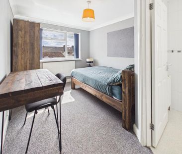 3 bedroom terraced house to rent - Photo 6
