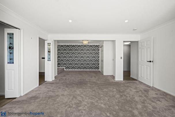 Elevate Your Lifestyle: Stunning Rangeville Home with Panoramic Views and Resort-Style Pool - Photo 1