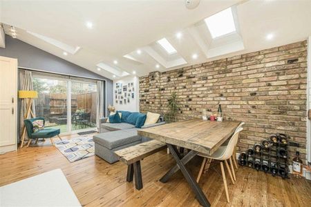 Stanley Gardens Road, Teddington, TW11 - Photo 2