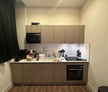 1 Bed Flat, Lightwell, B3 - Photo 6