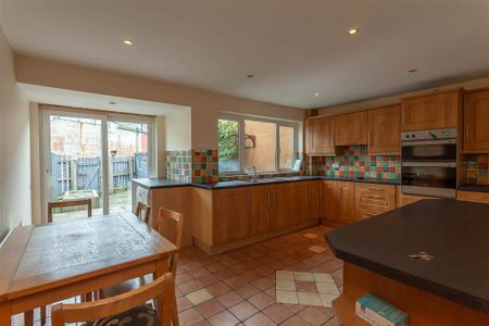 48 Powerscourt Place, Ormeau Road, Belfast, BT7 1FX - Photo 4