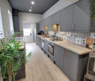 1 bedroom in a house share to rent - Photo 6