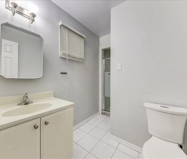 For Lease - 23 Longbow Square, Toronto, Ontario - Photo 1
