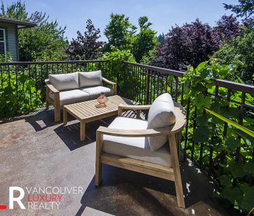 House in Surrey, BC - Photo 6