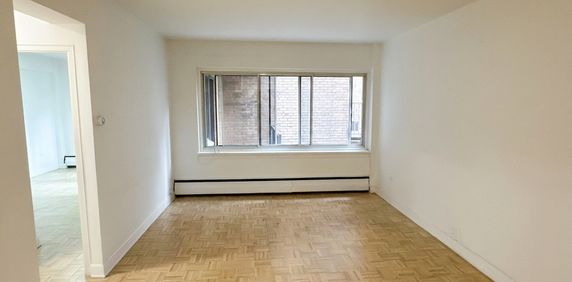 3½ For Rent — Côte-des-Neiges–Notre-Dame - Photo 2