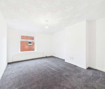 Kingston Avenue, Chadderton, Oldham, OL9 - Photo 3