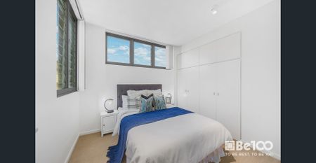 Designer Apartment In The Centre of Bondi, Enjoy a Sunny Beach Lifestyle - Photo 4