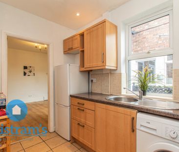 2 bed Mid Terraced House for Rent - Photo 4