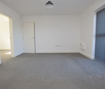 2 Bedroom Apartment - Photo 2