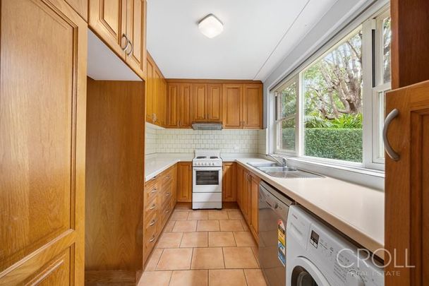 Bright & Convenient Apartment in the Heart of Mosman - Photo 1