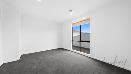 Impressive Family Residence in the Heart of Donnybrook - Photo 4