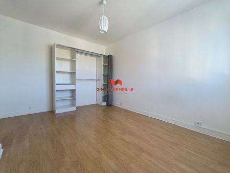 Appartement T2 de 46 m2 + Balcon + Parking extérieur - Photo 2
