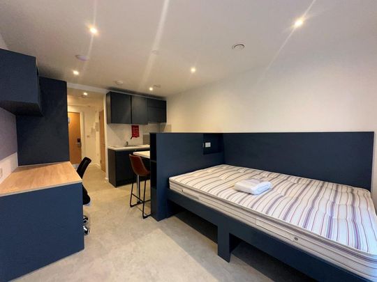 Studio to rent - Photo 1