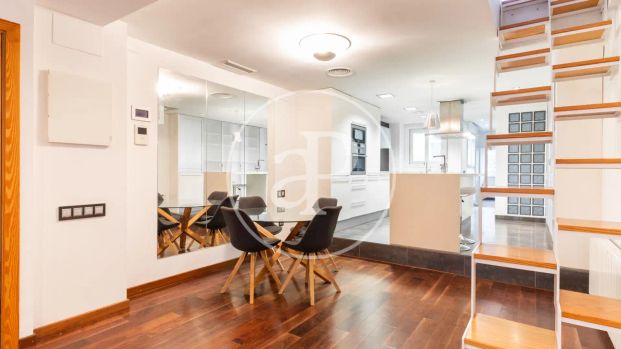 Casa adosada de alquiler en C/ de la Reina, El Cabanyal - El Canyamelar - Foto 1