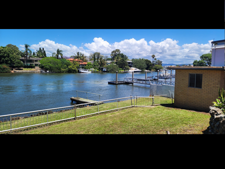 2 Binda Place, Bundall, QLD - Photo 5