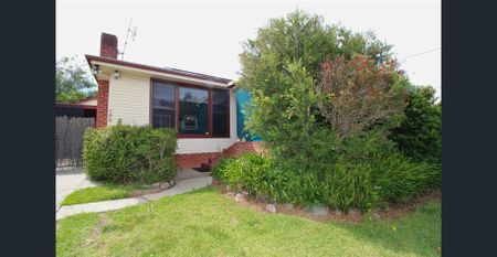 Charming Home with inground Pool - Photo 4