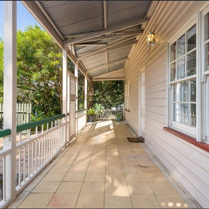 Situated in the peaceful streets of Toowong - Photo 1